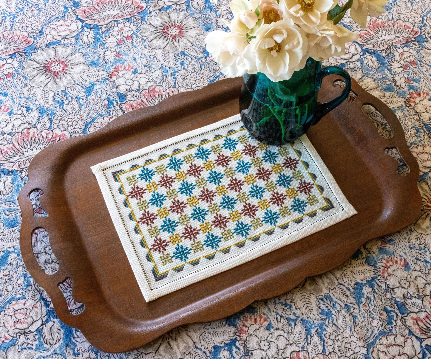 Anatolian Leaf and Knot cross stitch folk embroidery kit