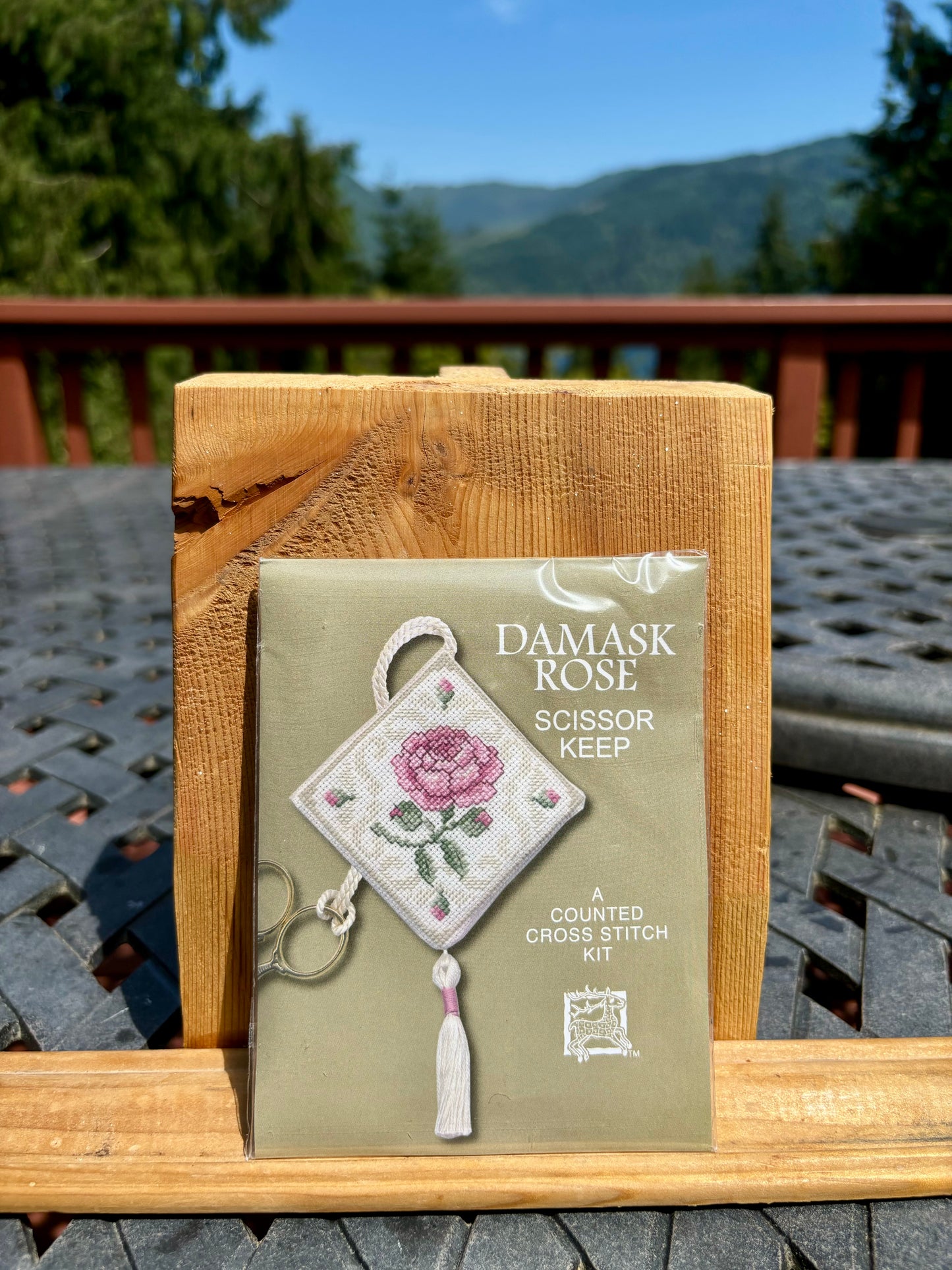 Textile Heritage Damask Rose Scissor Keep Cross Stitch Kit