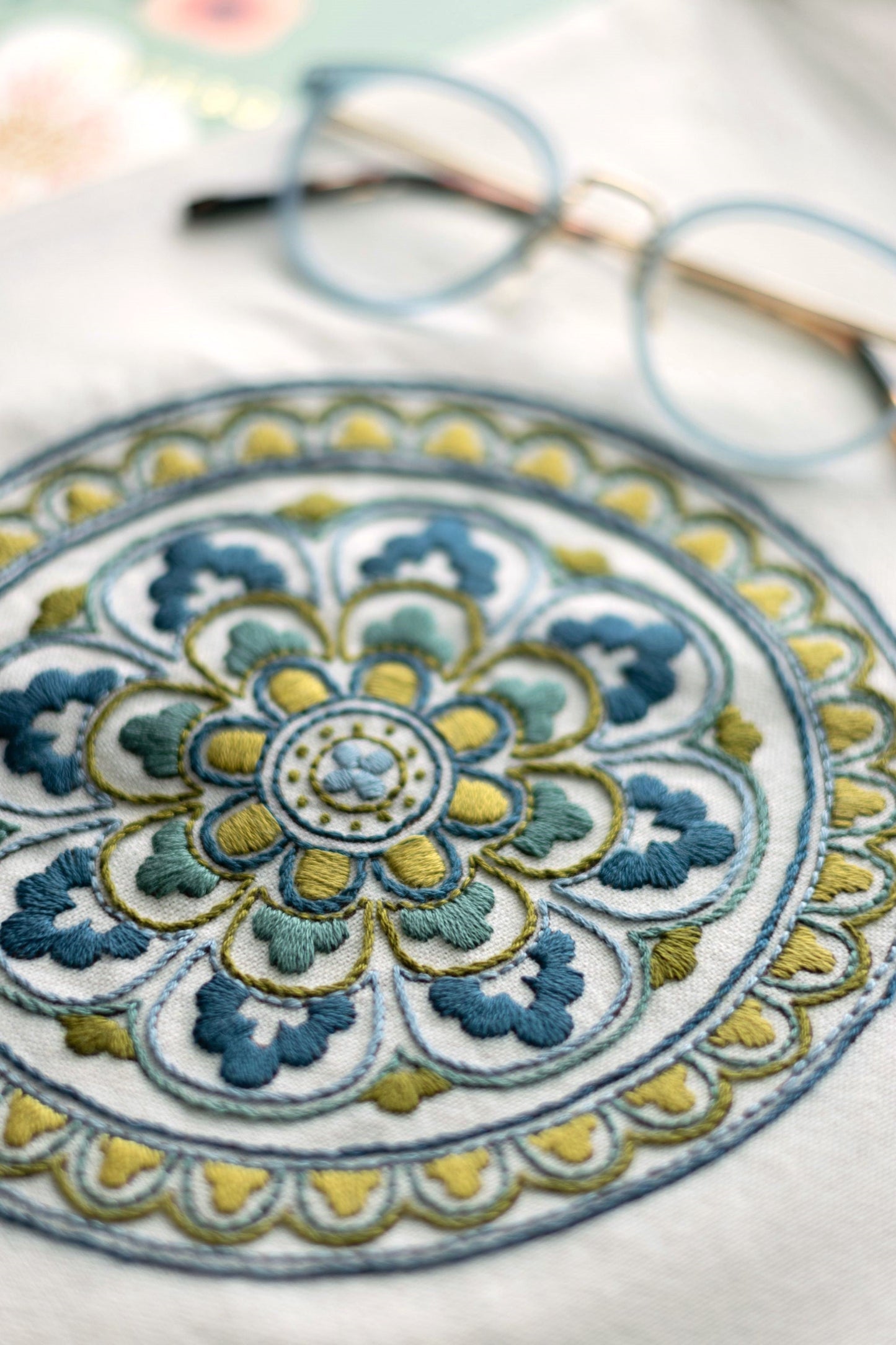 Avlea Folk Embroidery workbag--Myra Medallion