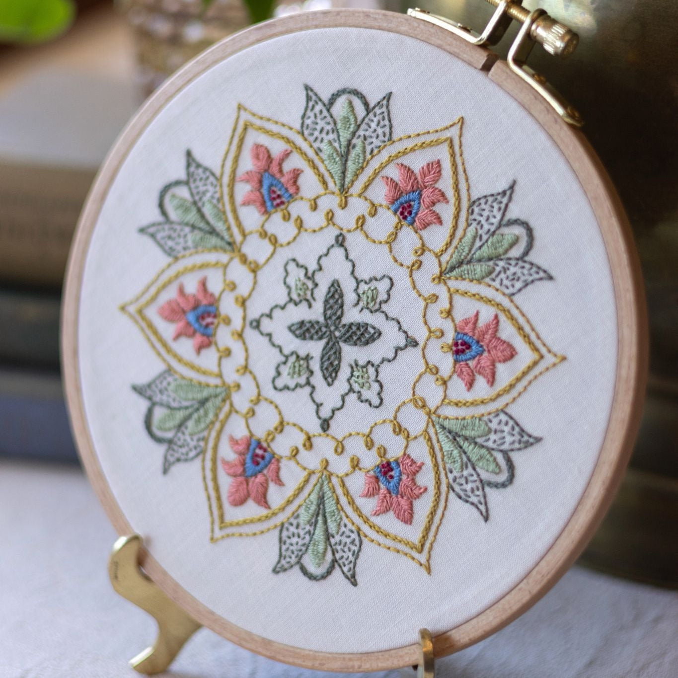 Thessaly Floral embroidery hoop kit