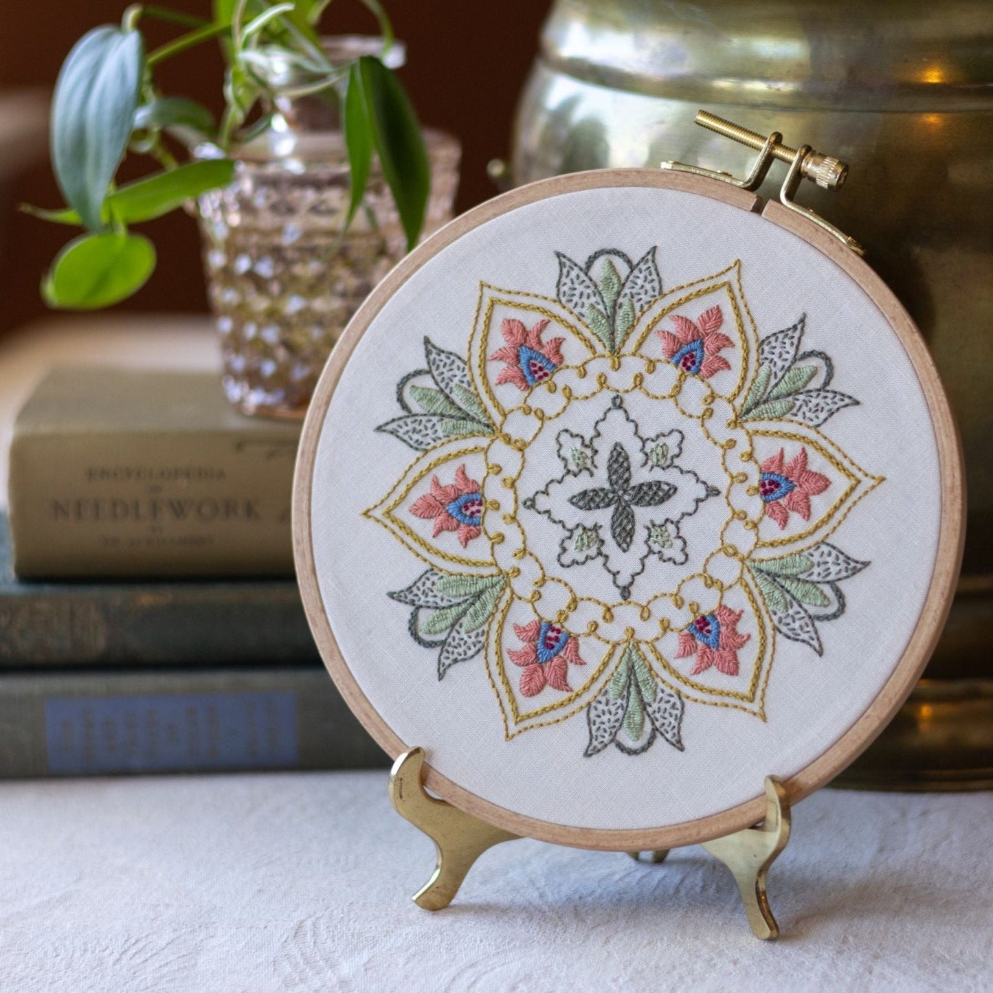 Thessaly Floral embroidery hoop kit