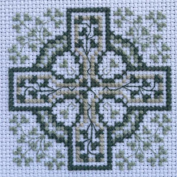 Claddagh Cross Stitch Shamrock Cross - Cross Stitch Pattern